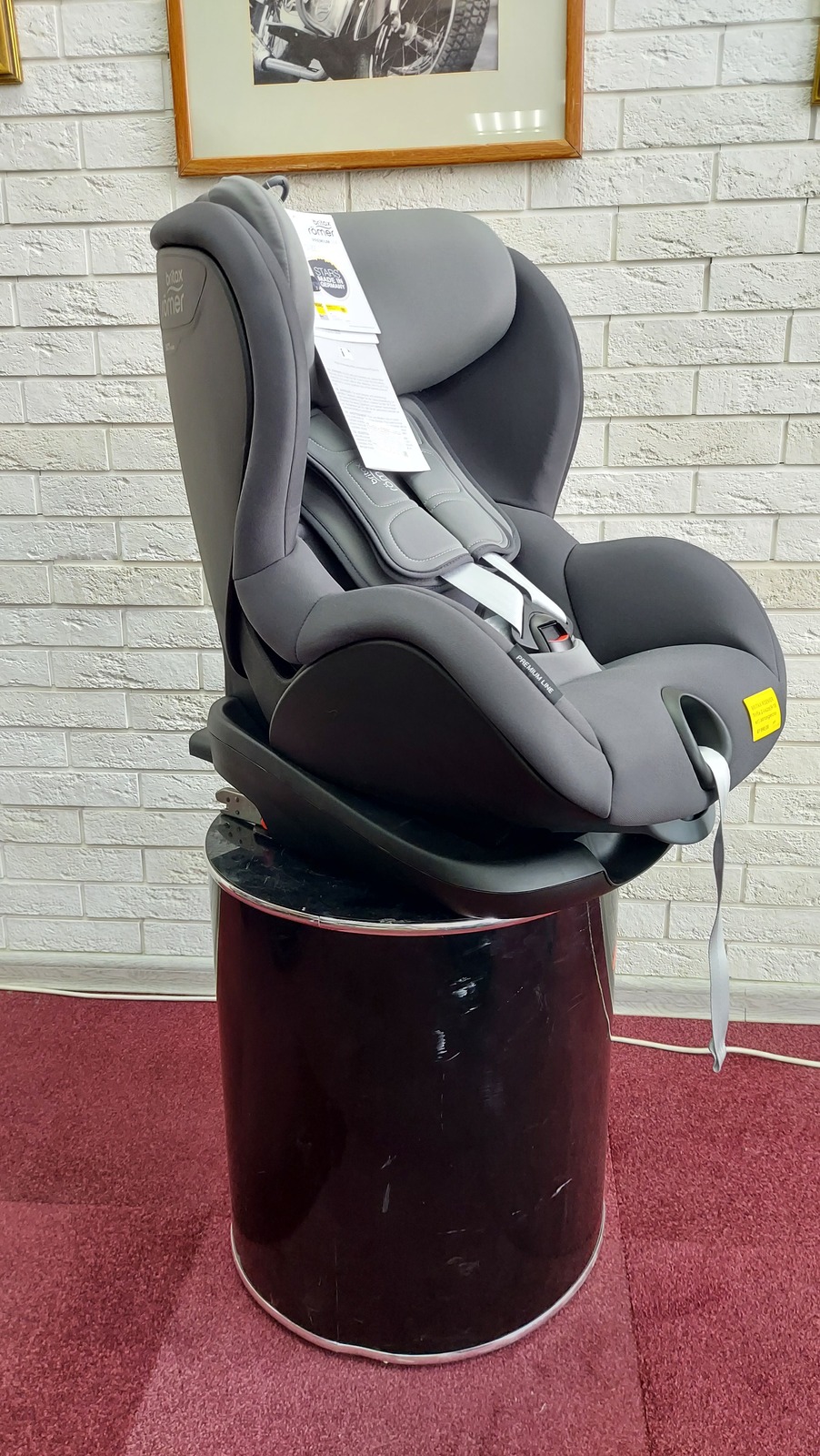 small dog stroller nearby EasyFold City Pet with Shock Absorber Black Size:CAV-12IILX Lefty Helm Agv Iannone Motorcycle comfy ride around the 10-15